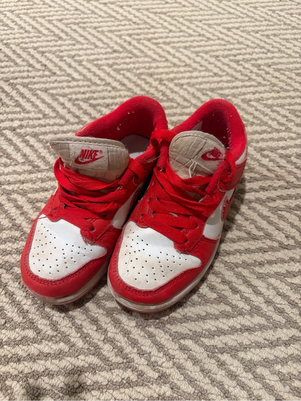 Nike Kids Red and White Low-Top Sneakers